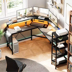Bureau de jeu en forme de L de 61 pouces, avec support pour écran, bureau d'angle en forme de L pour ordinateur, éclairage LED intégré et poches de rangement latérales, pour les petits espaces.